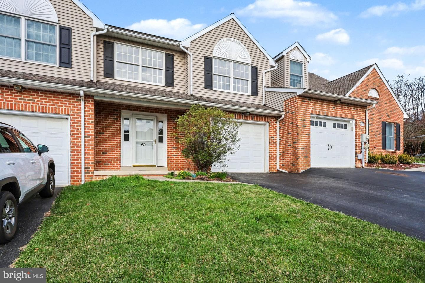 476 Hillside Drive