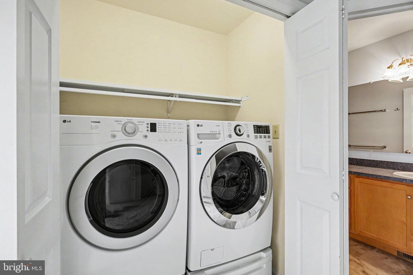 476 Hillside Drive photo 27