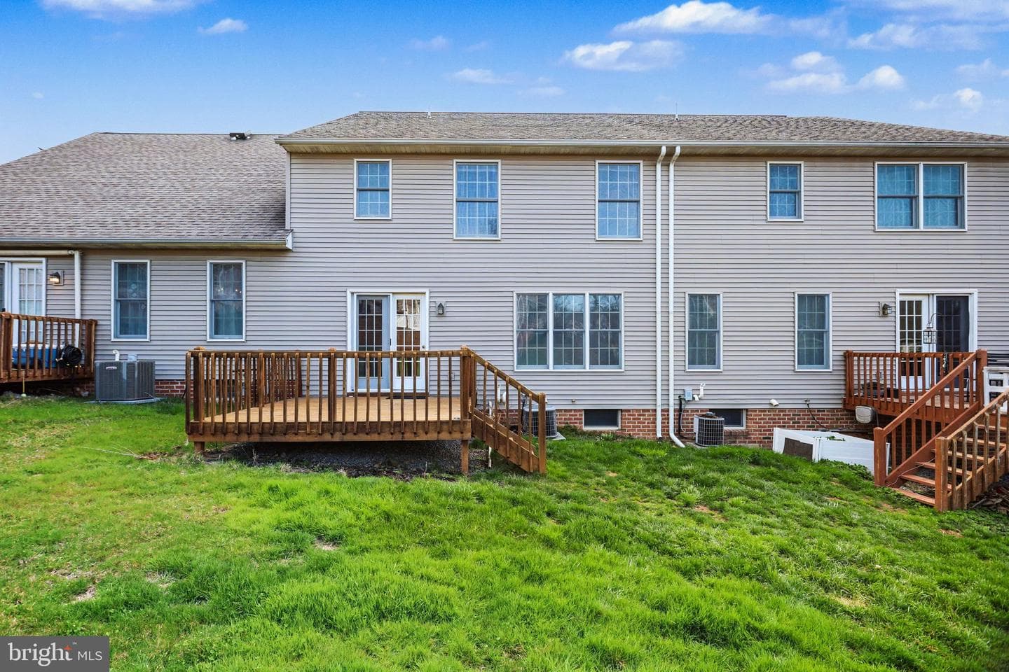 476 Hillside Drive photo 3