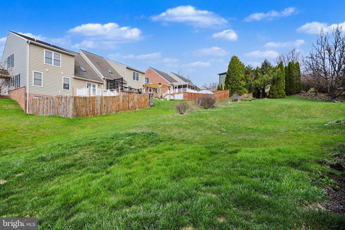 476 Hillside Drive photo 33