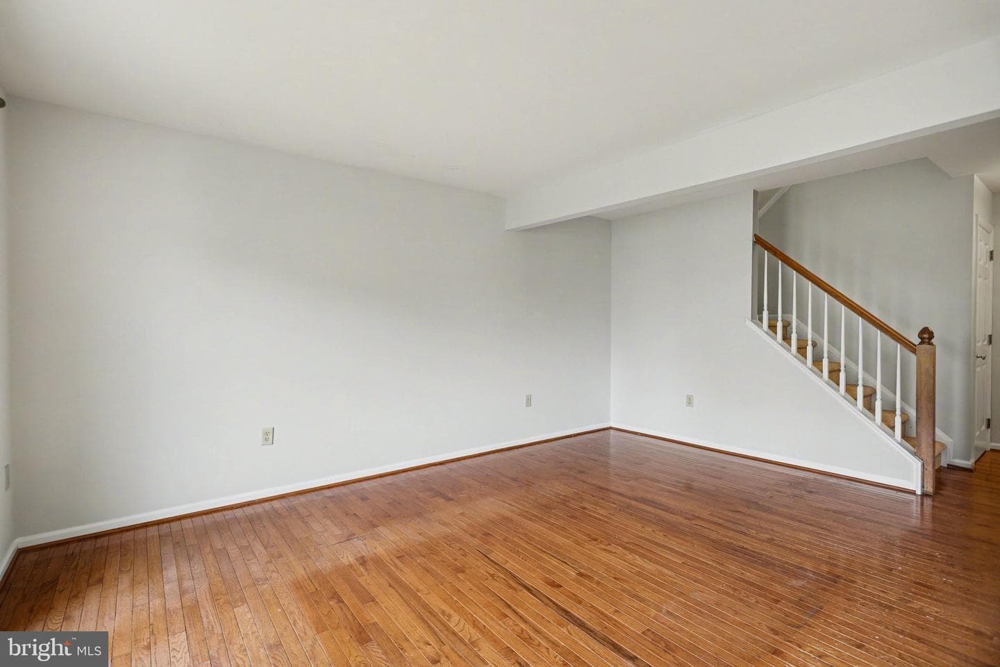 476 Hillside Drive photo 8