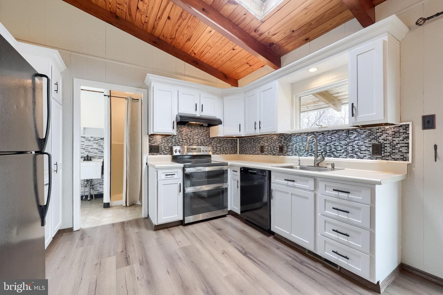 509 Bunker Hill Road photo 3