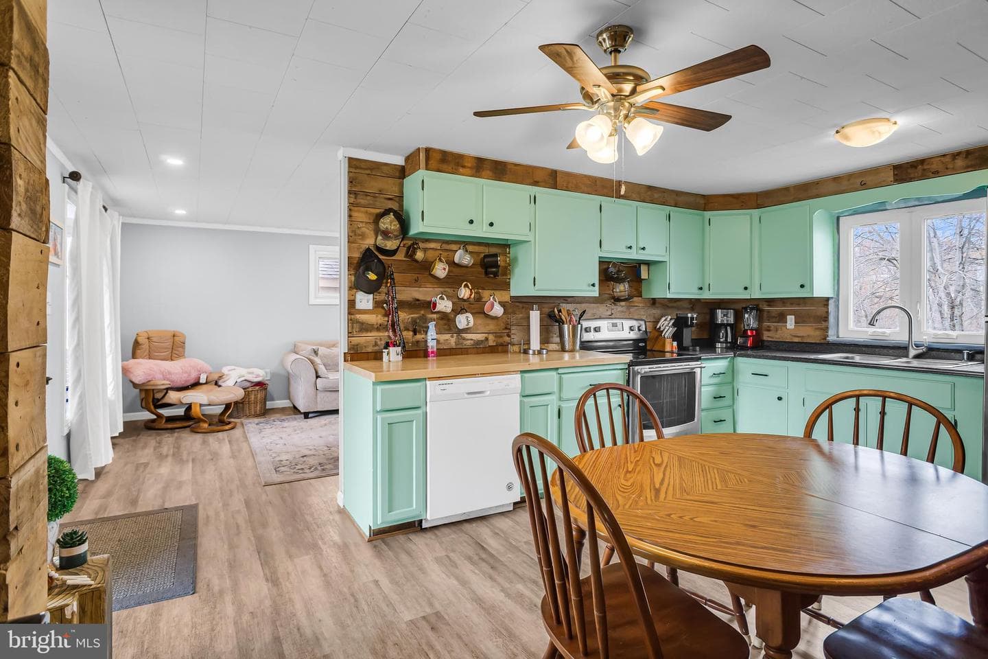 355 Reinholds Road photo 12