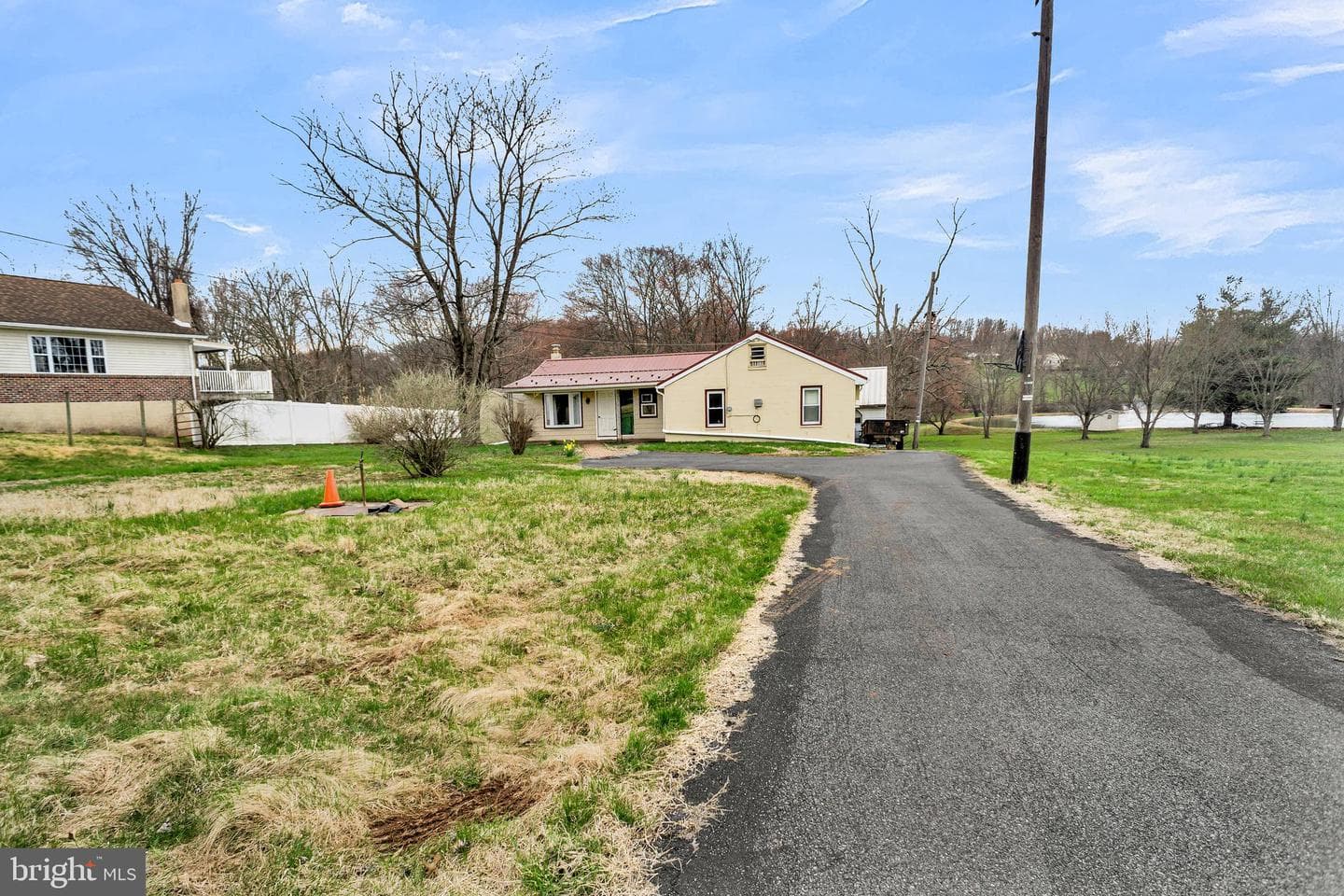 355 Reinholds Road photo 3