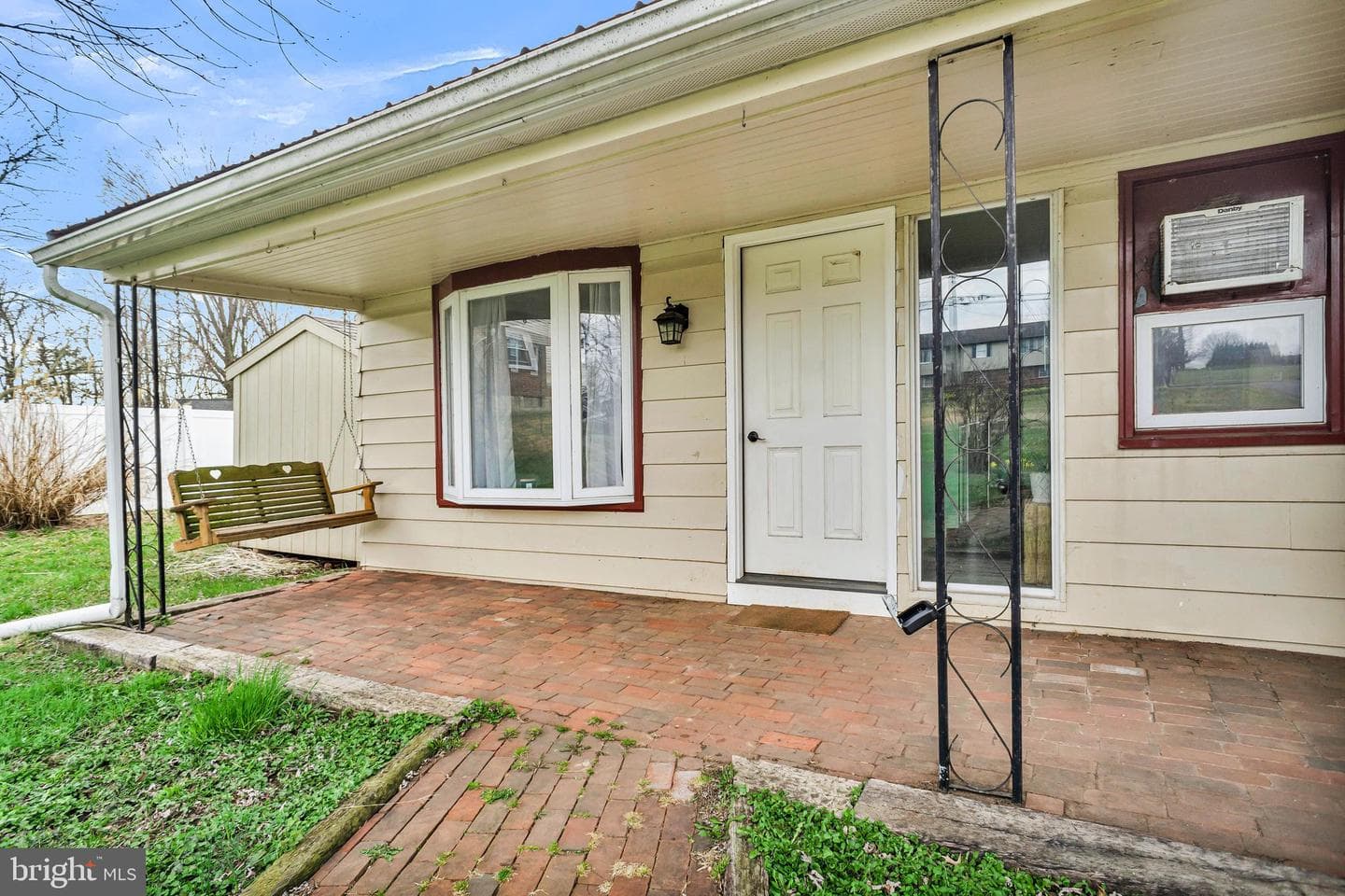 355 Reinholds Road photo 4