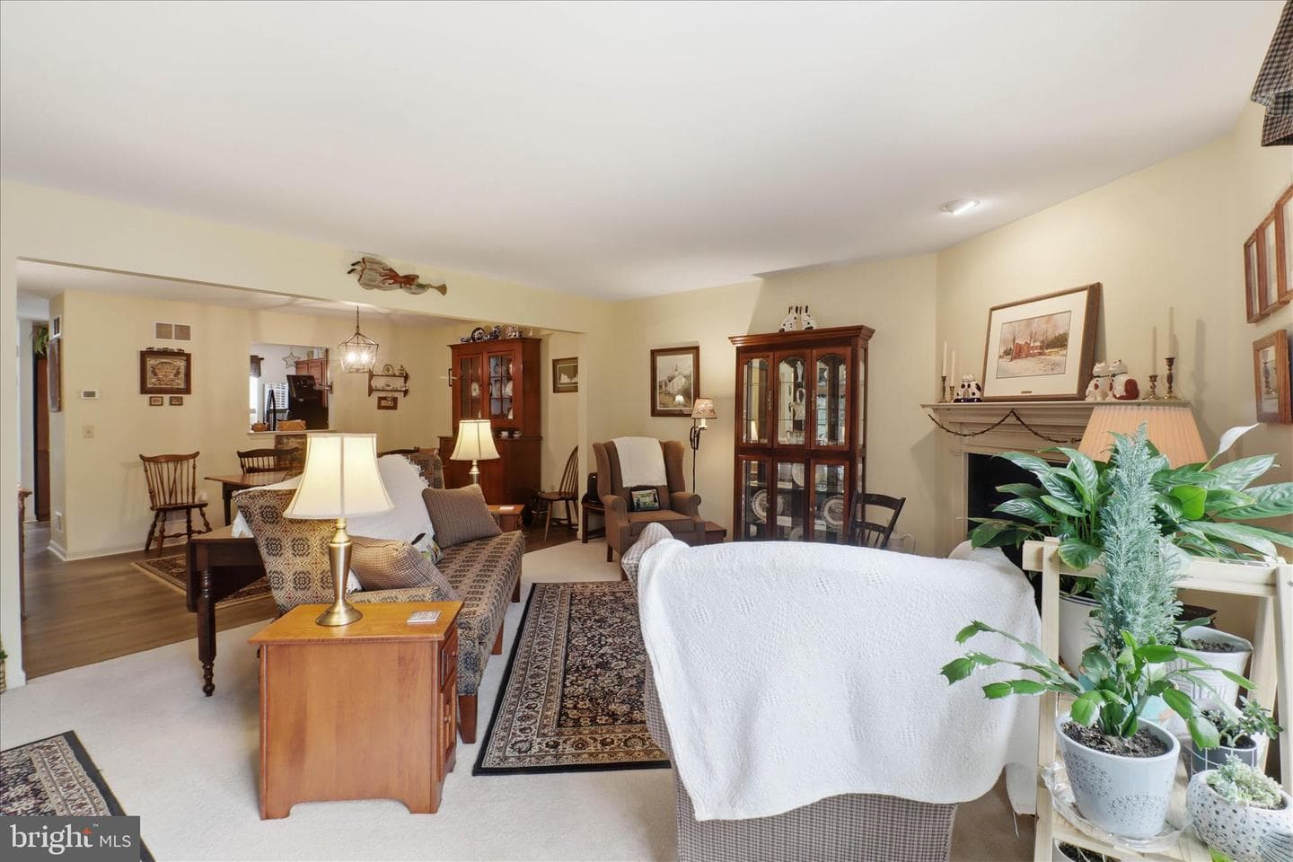 320 Whitechapel Road photo 25