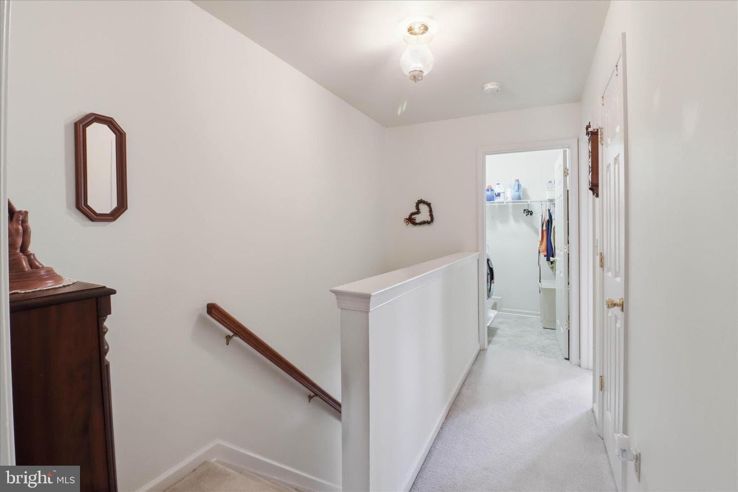 320 Whitechapel Road photo 28