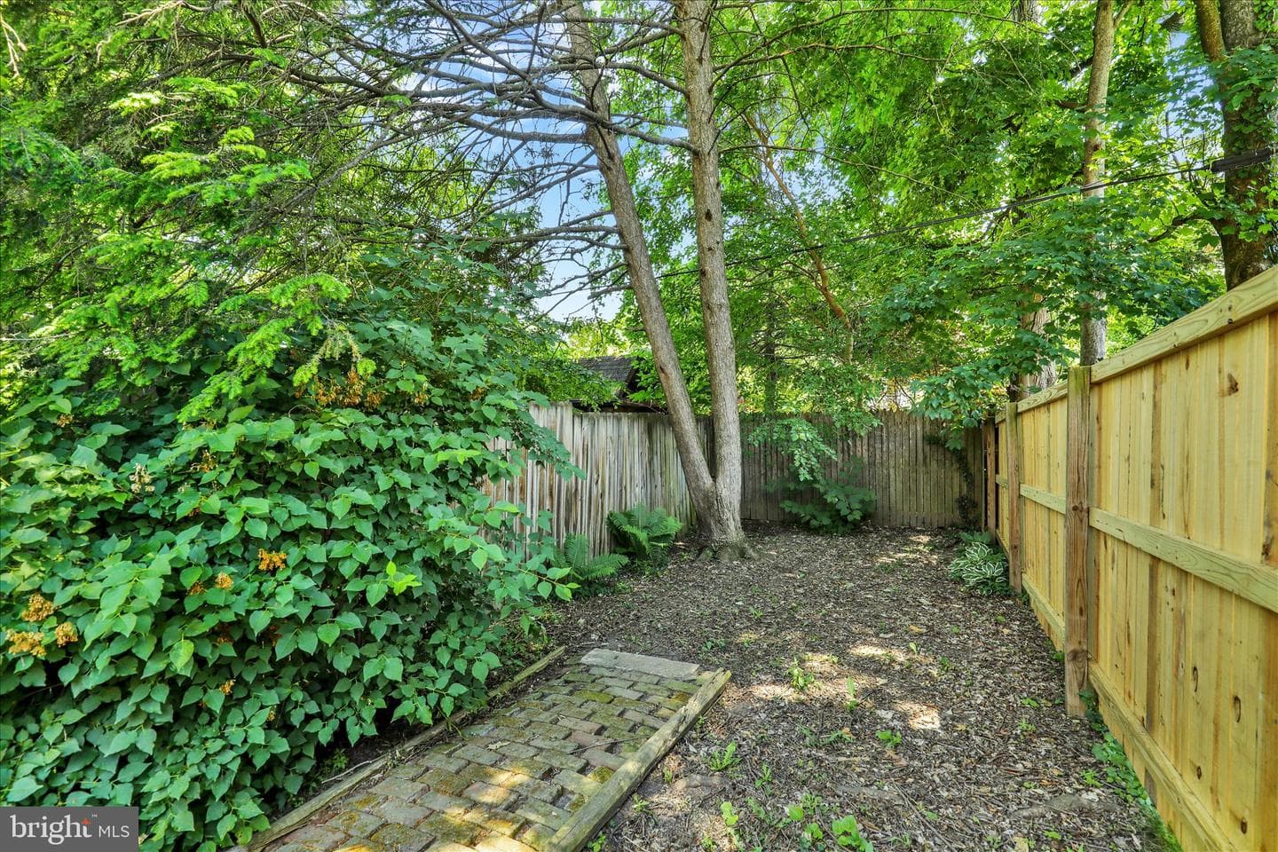 219 N Concord Street photo 35