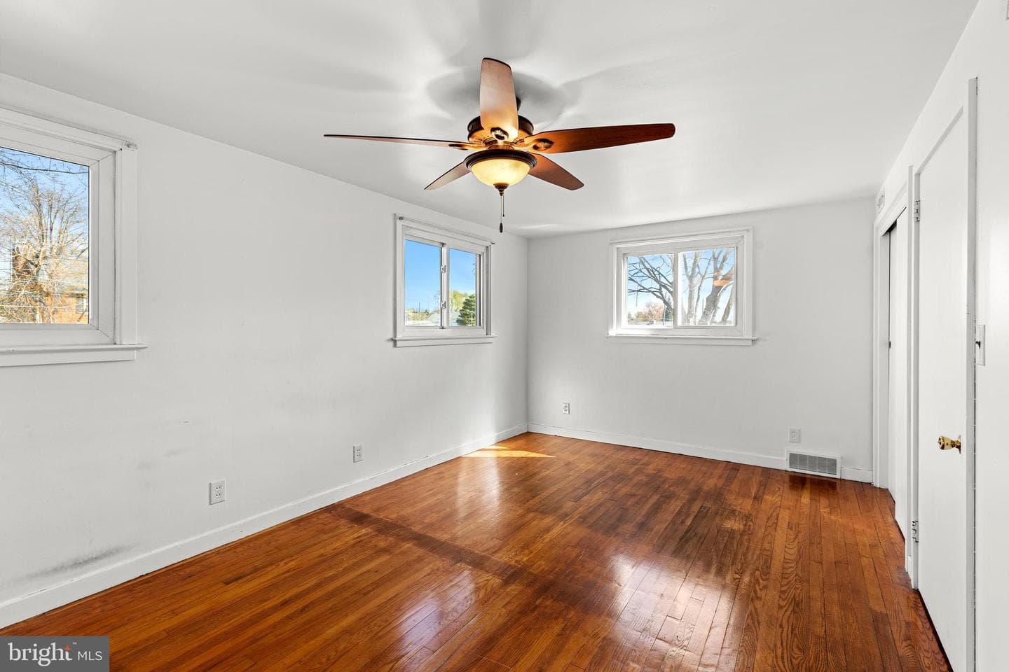 188 Hillcrest Road photo 15