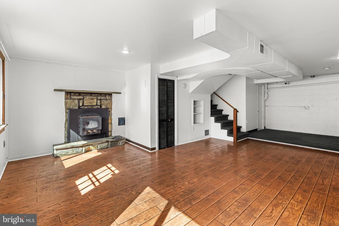 188 Hillcrest Road photo 27