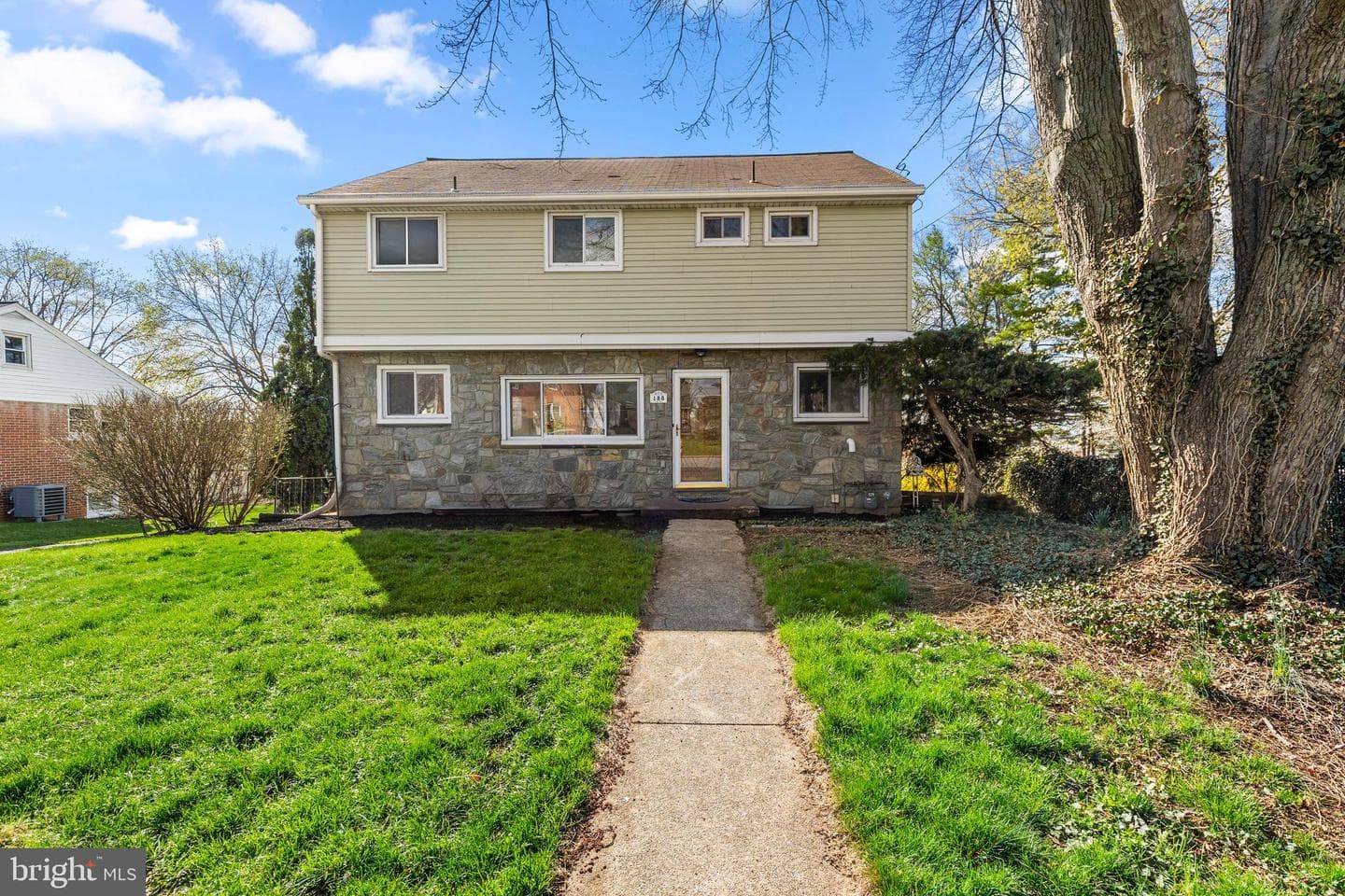 188 Hillcrest Road photo 3