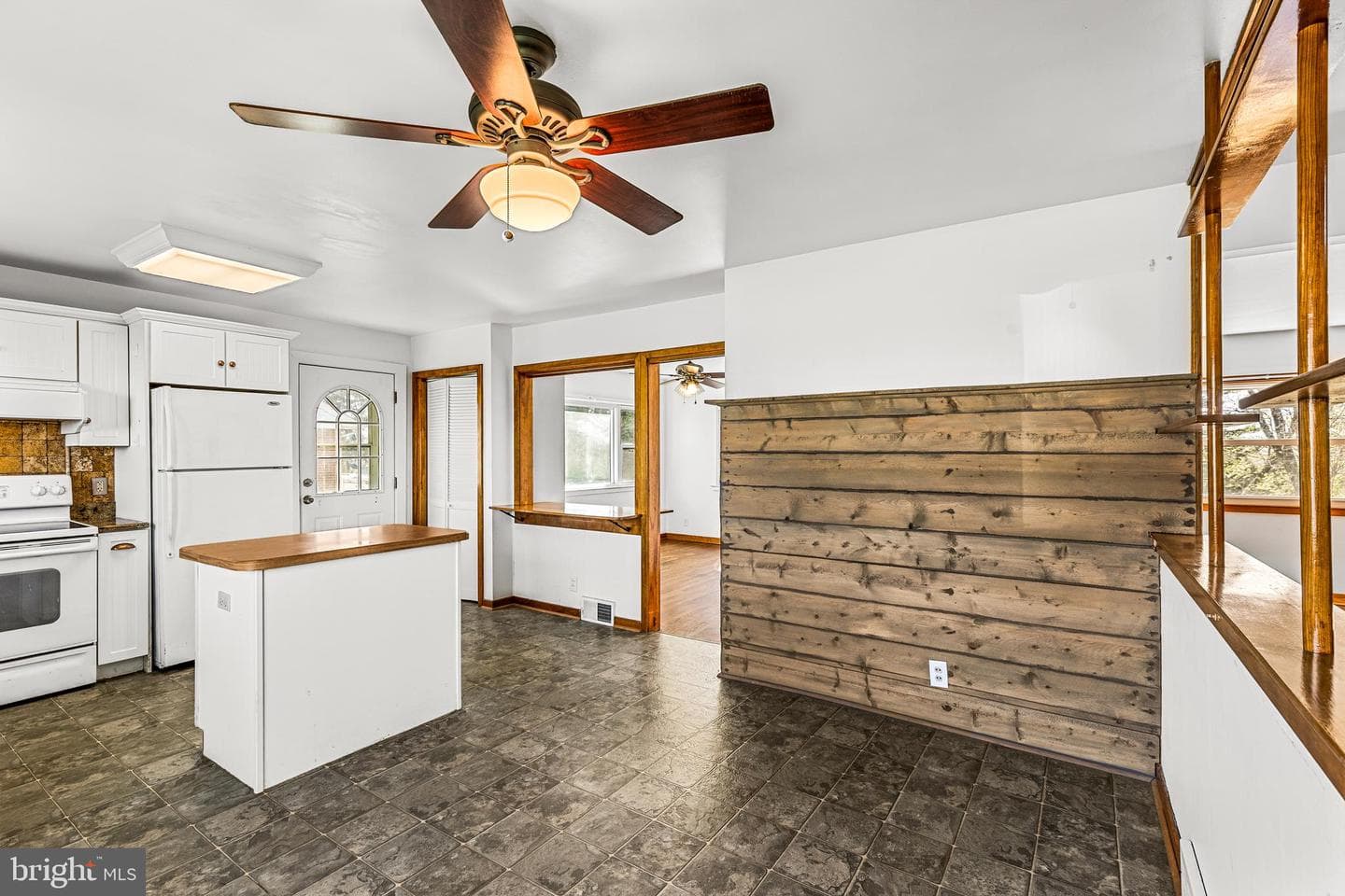 188 Hillcrest Road photo 4