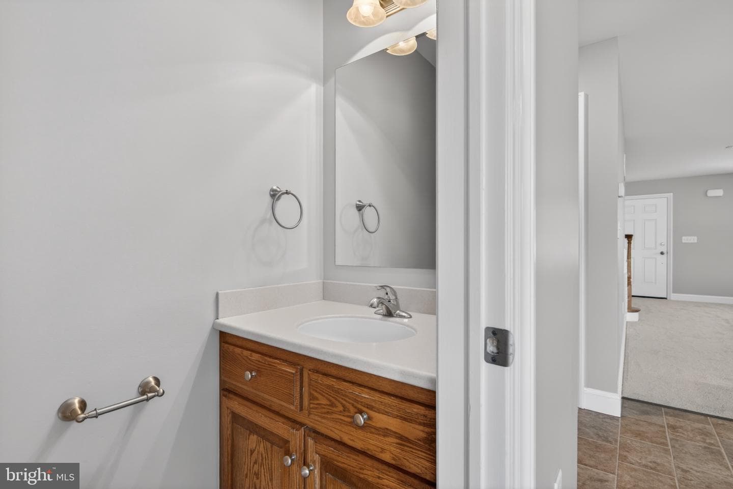 633 E Fulton Street photo 14