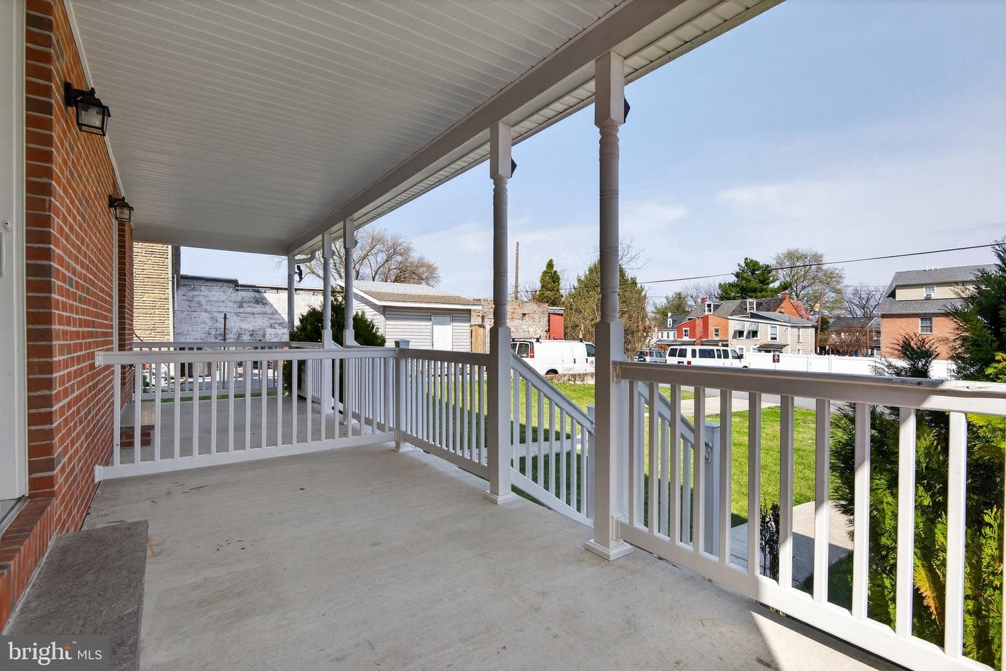 637 E Fulton Street photo 25