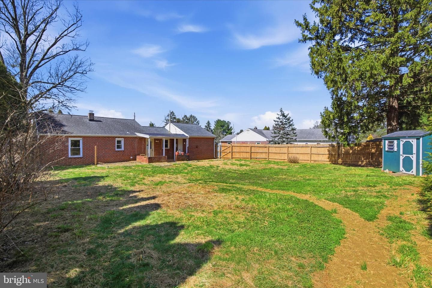 319 Dahlia Road photo 17