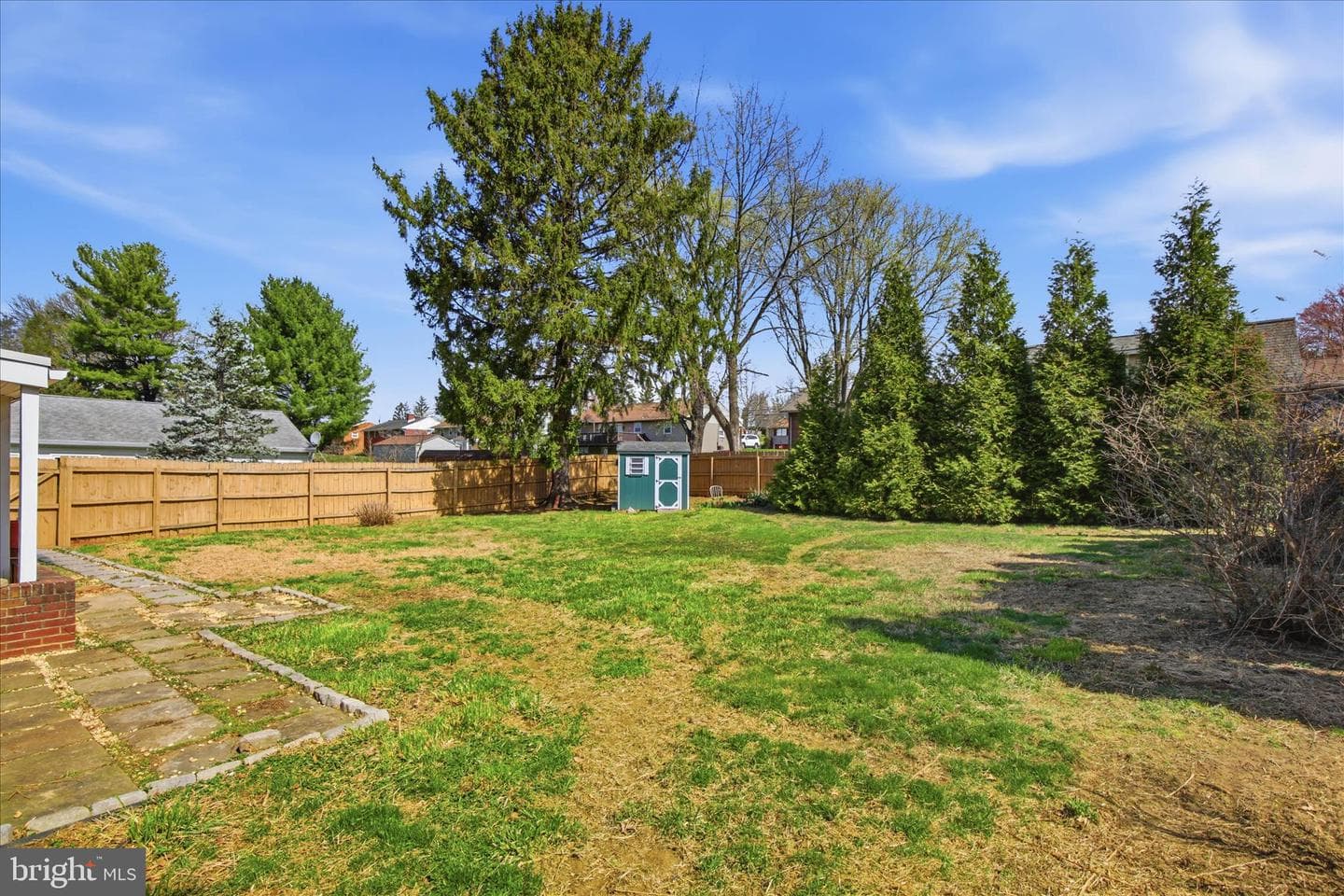 319 Dahlia Road photo 21