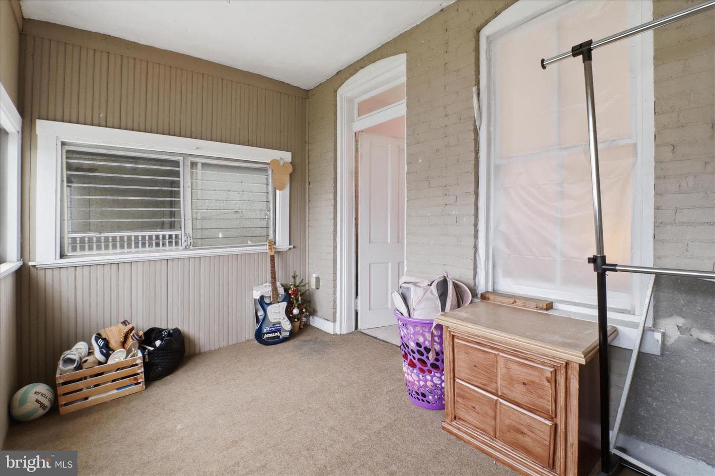 418 E Ross Street photo 36
