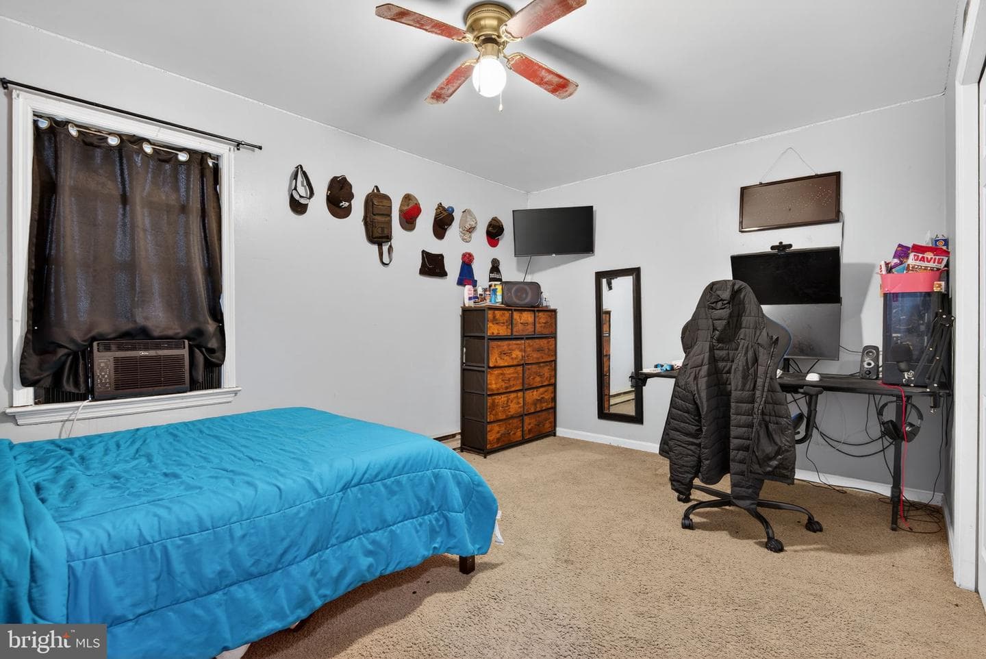 1390 Carole Lane photo 12