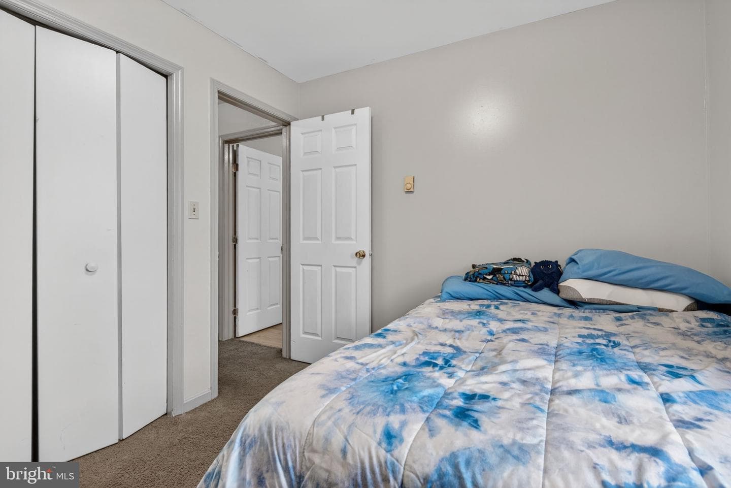 1390 Carole Lane photo 17