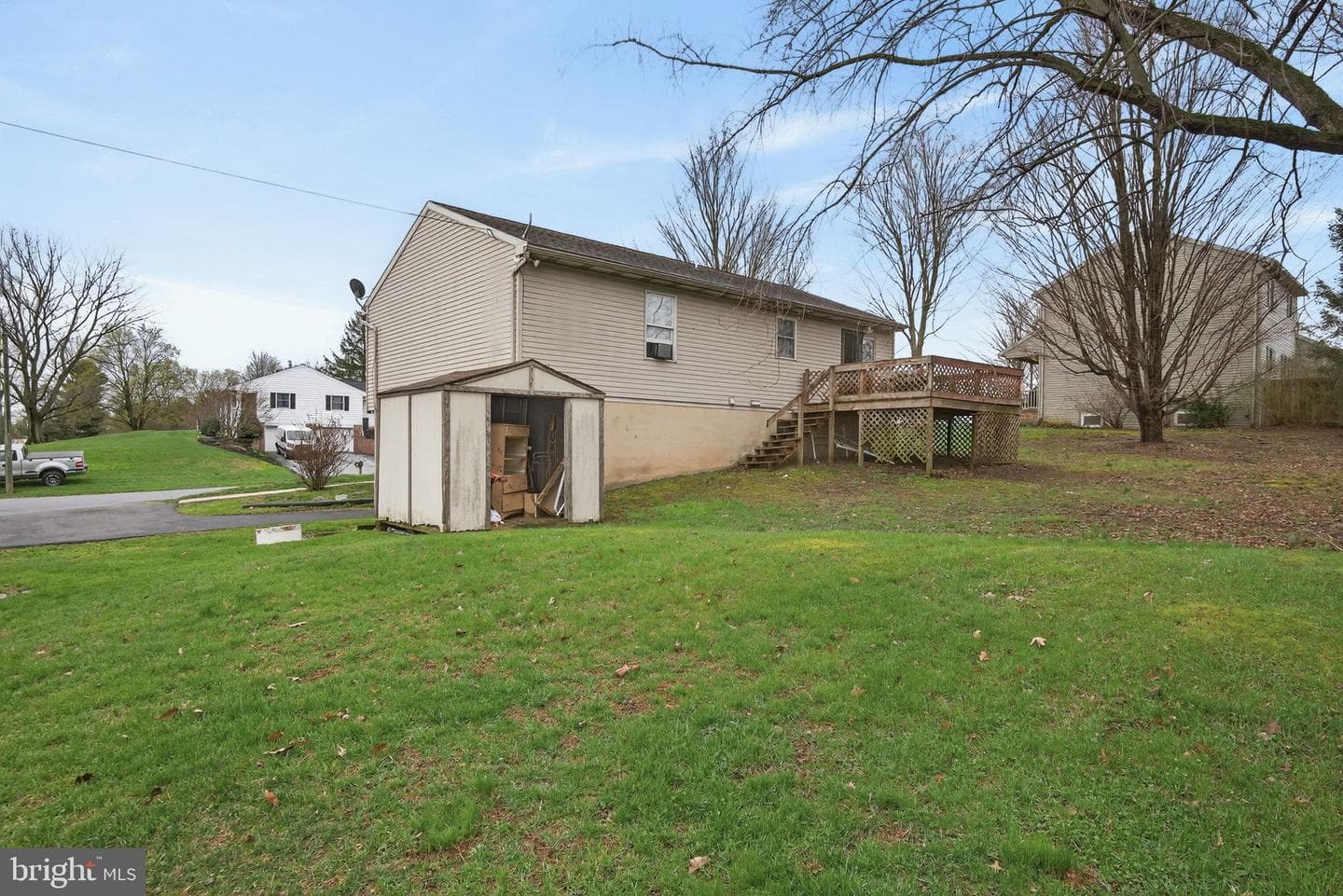 1390 Carole Lane photo 28