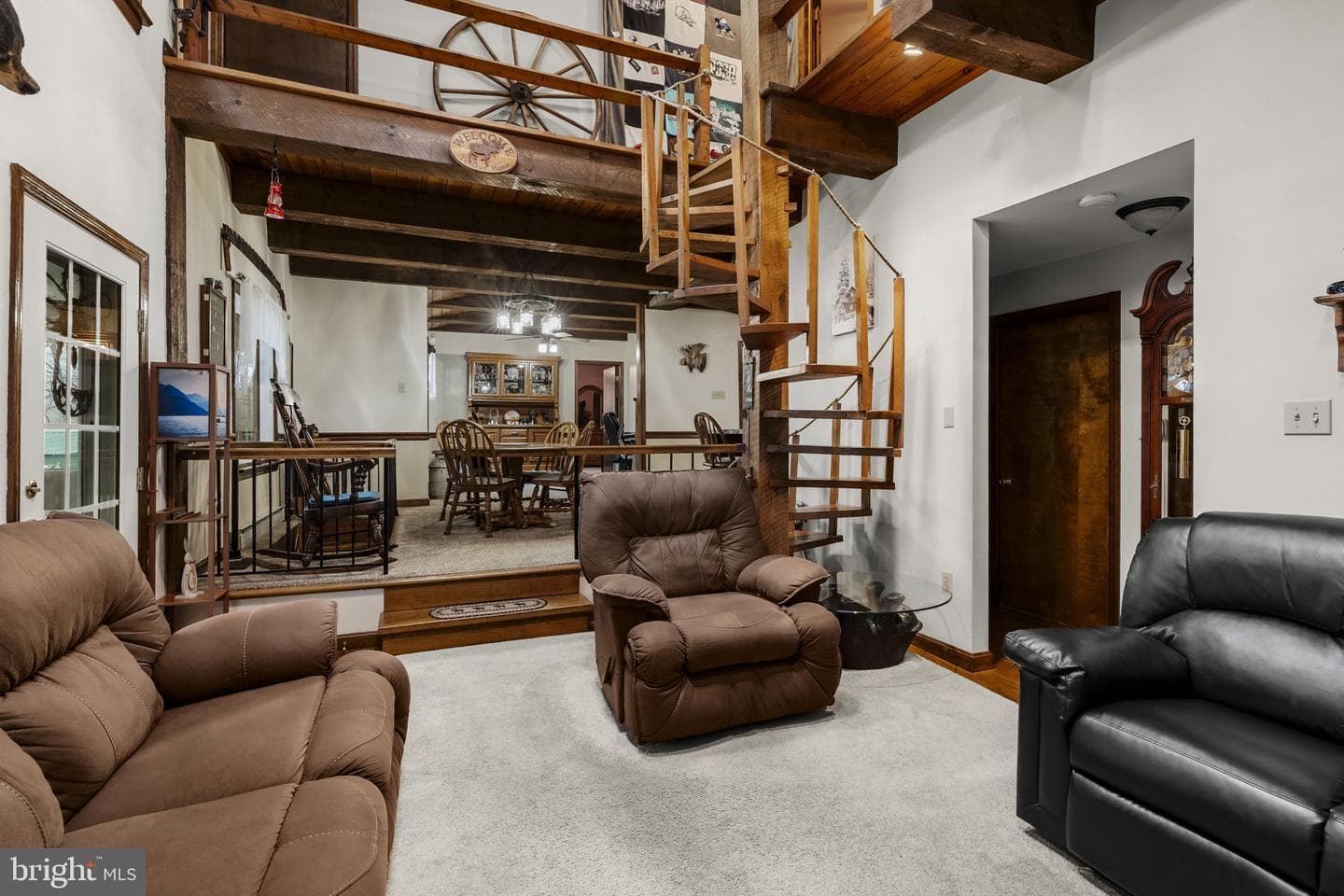 1195 Seglock Road photo 4