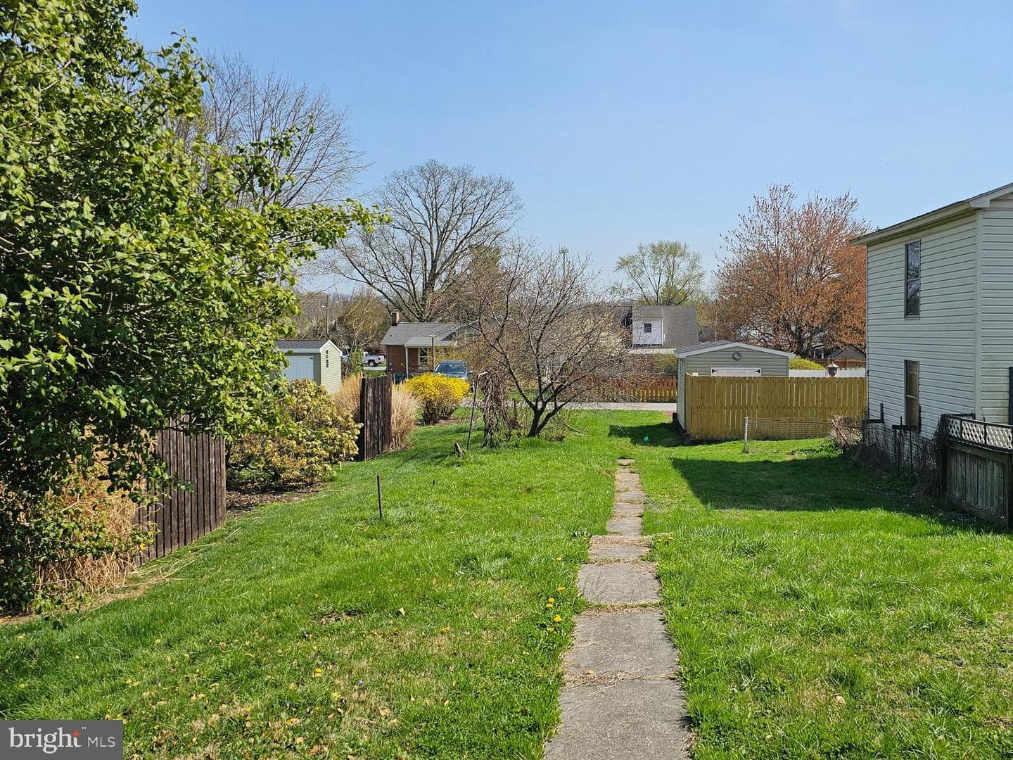 912 Locust Street photo 14