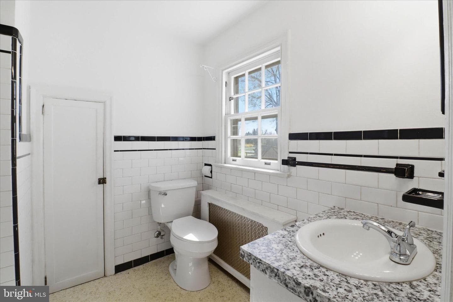 523 Pleasure Road photo 17