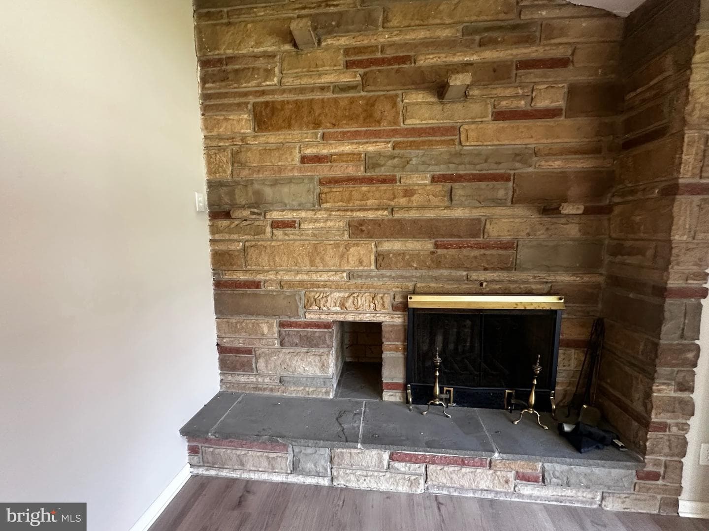 415 E Willow Street photo 10