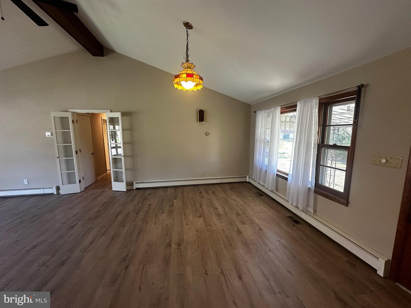 415 E Willow Street photo 13