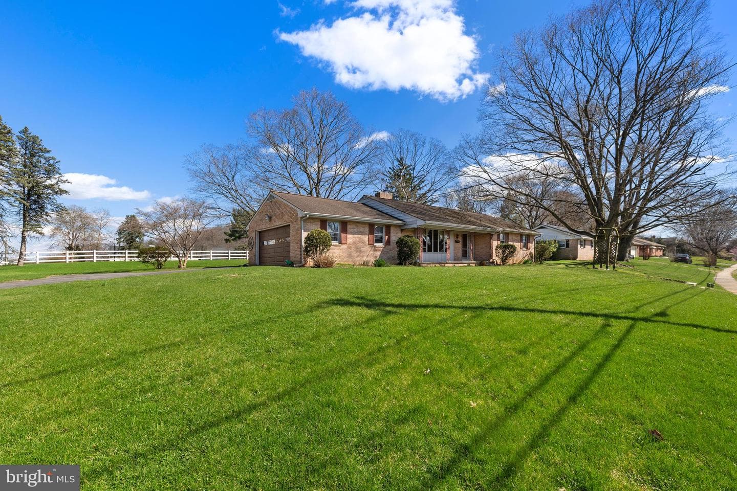 2566 Golden Drive photo 6