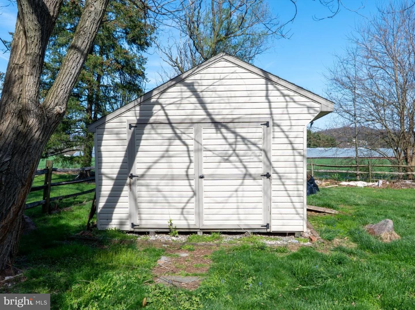 195 Village Spring Lane photo 32