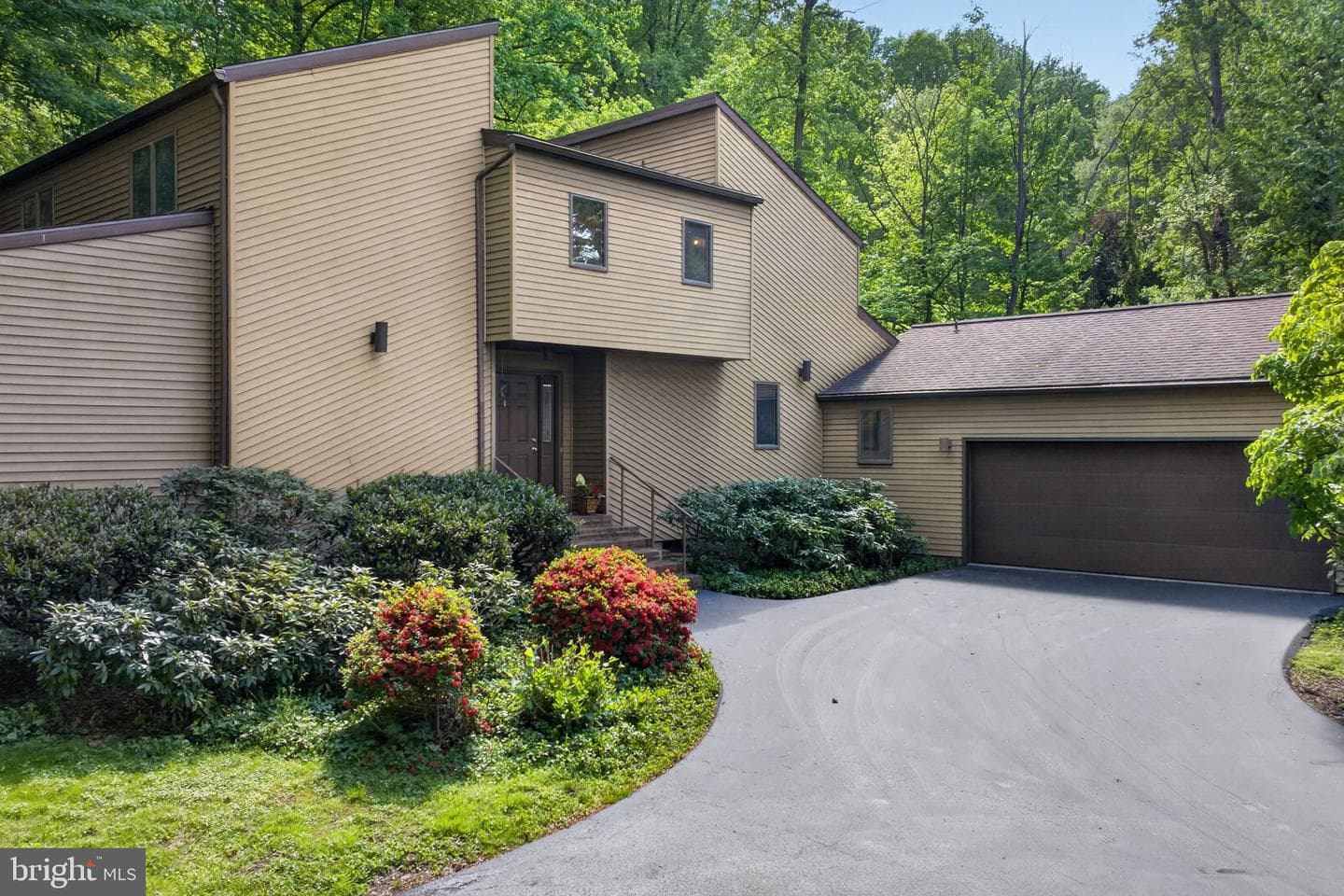 2624 Spring Valley Road photo 2