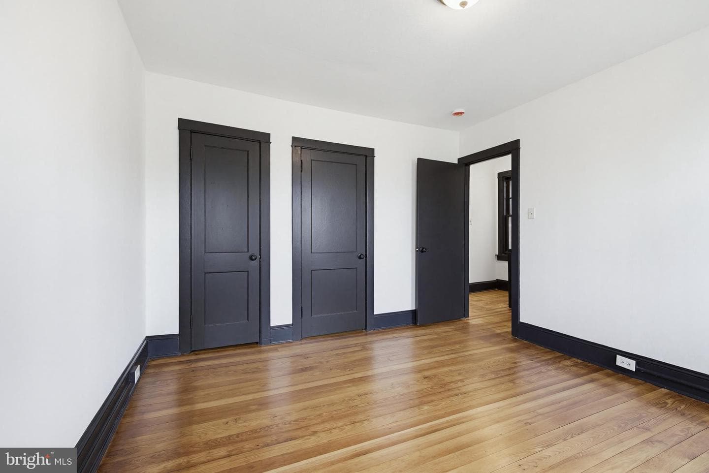 636 3rd St photo 28