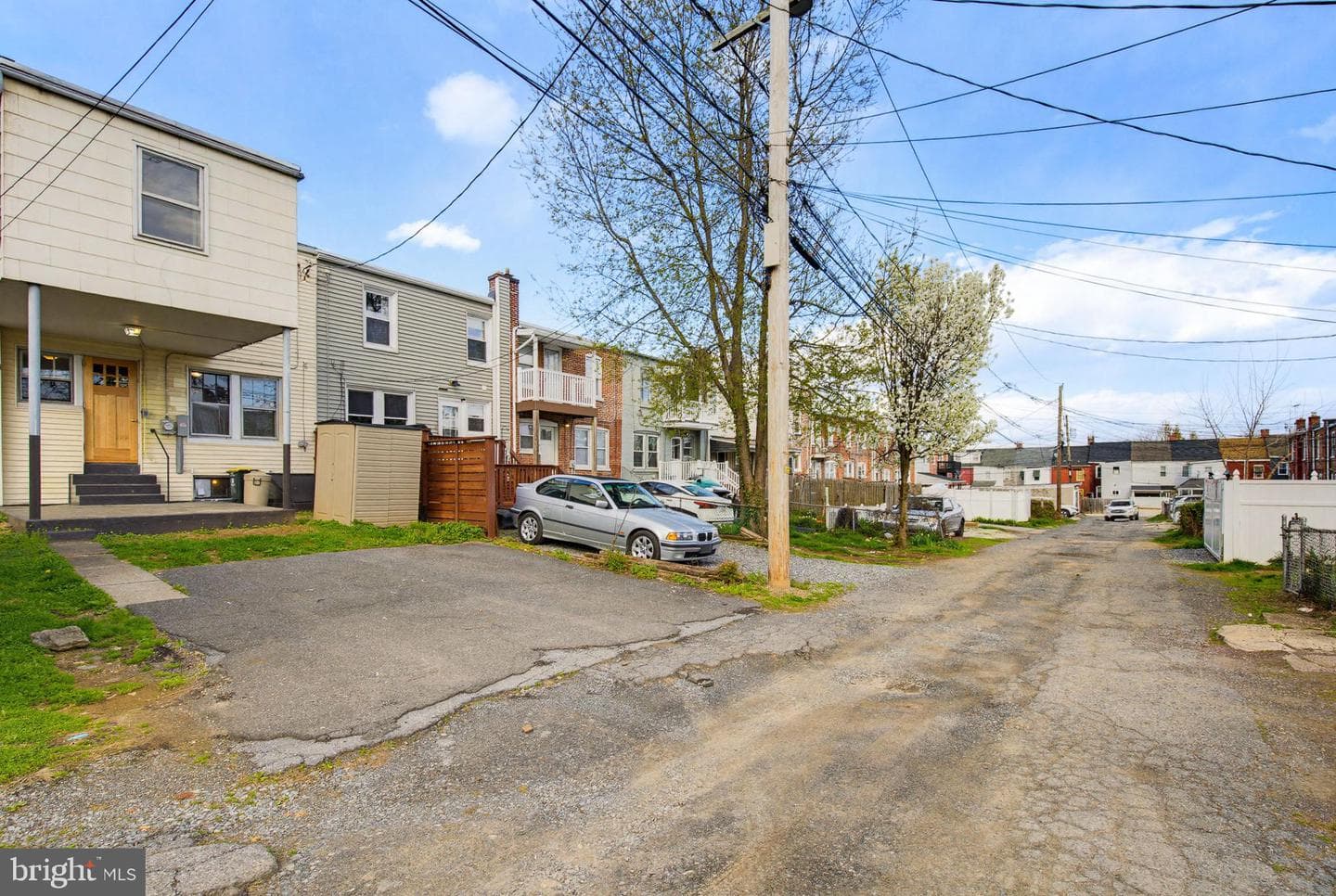 636 3rd St photo 38