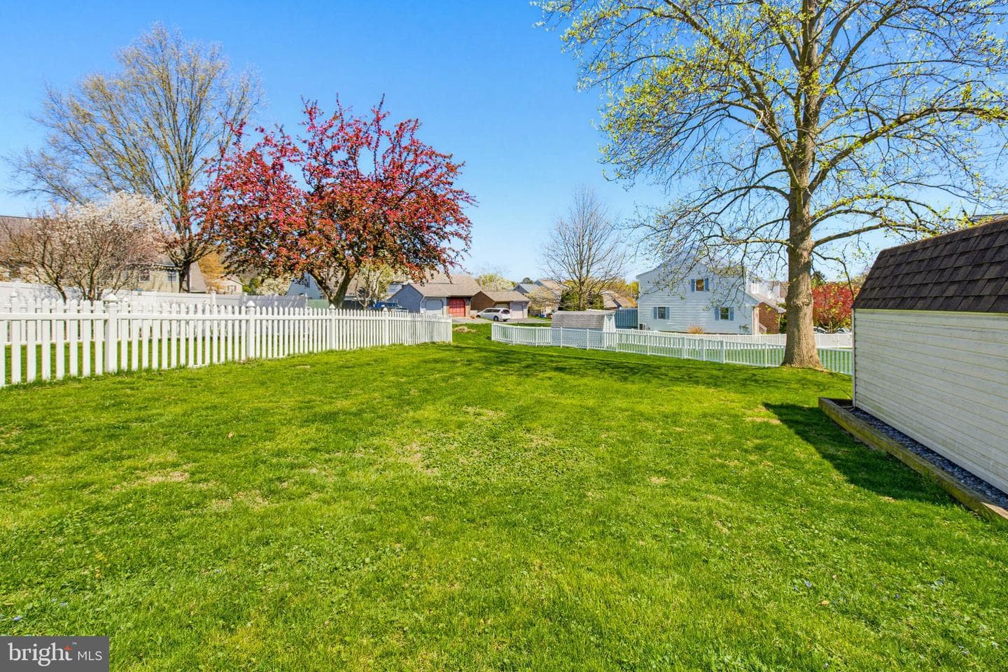 77 Rockford Road photo 38