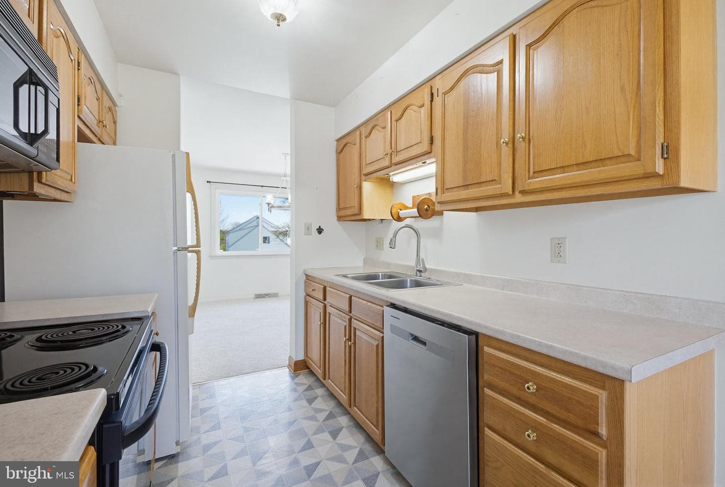 77 Rockford Road photo 9