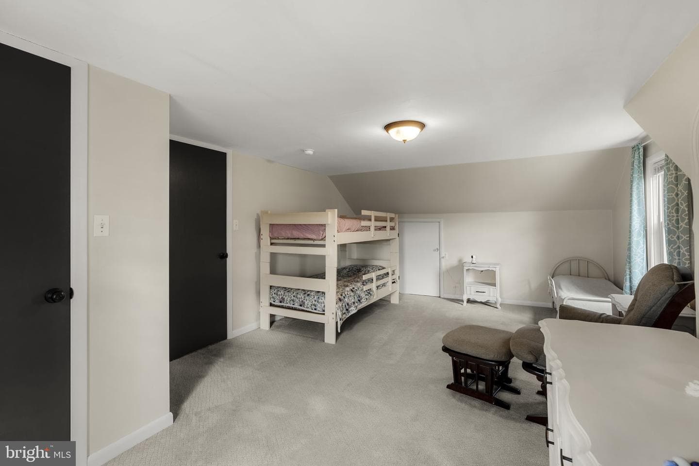 330 S Reamstown Road photo 39