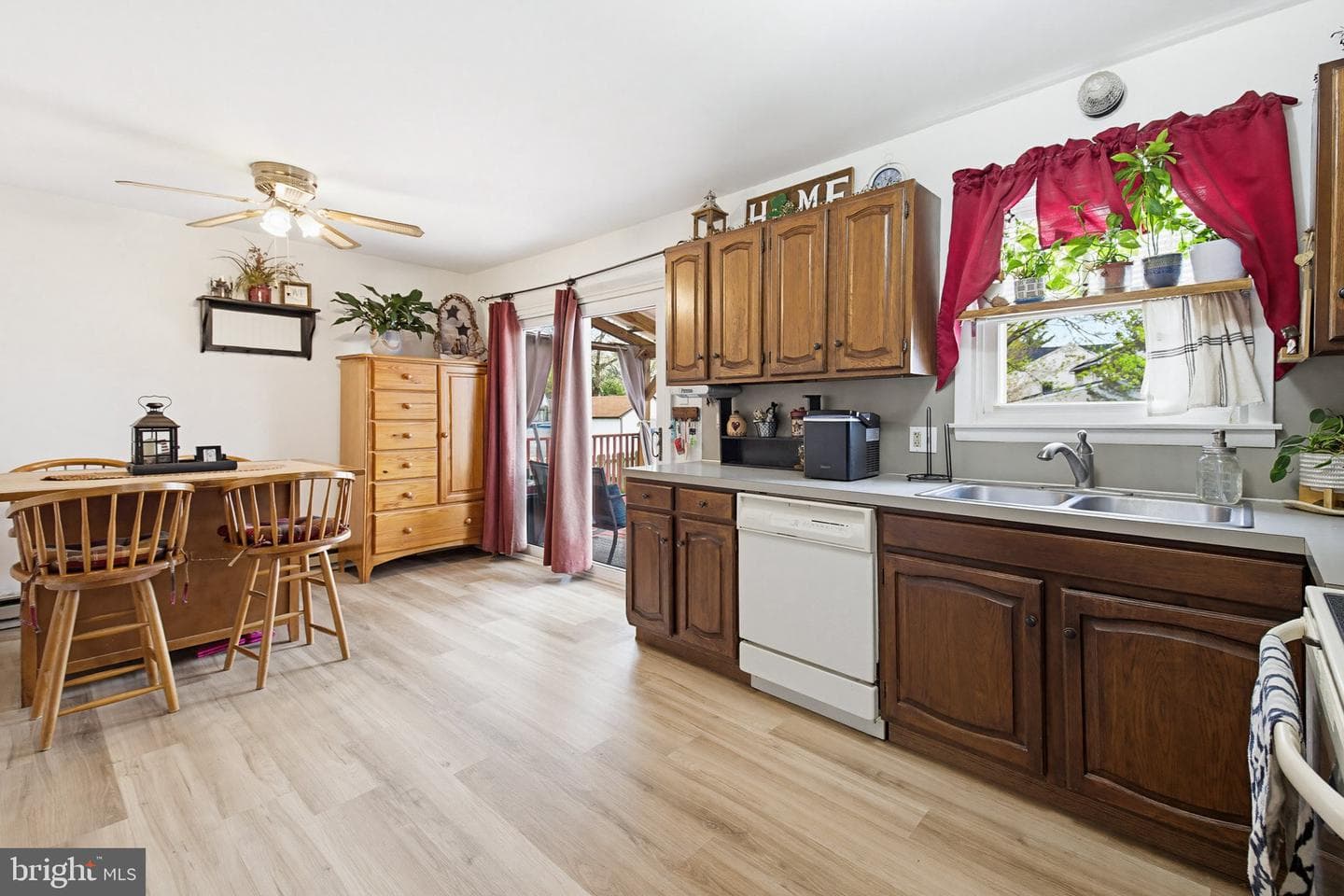 212 Beechwood Lane photo 8