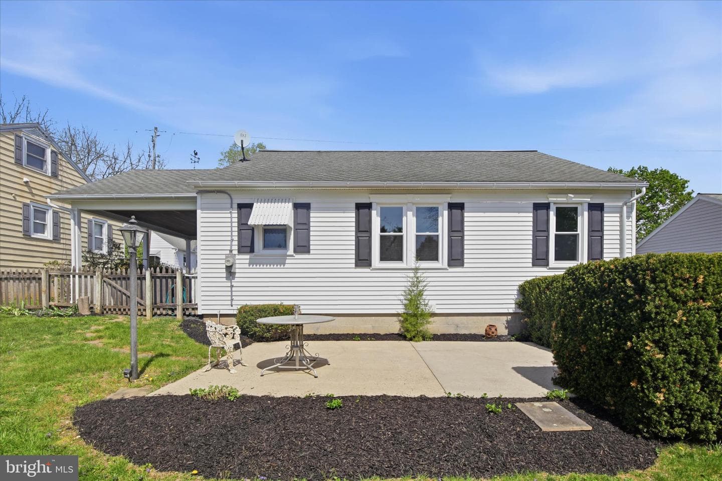 216 N Pitt Street photo 32