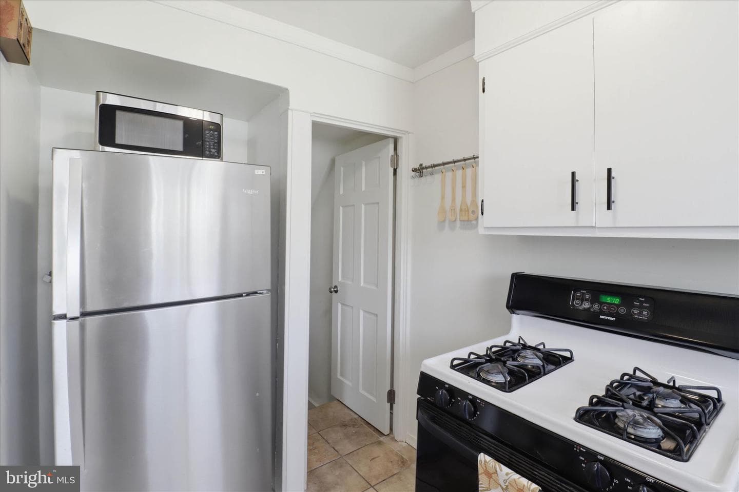 521 Hamilton Street photo 16