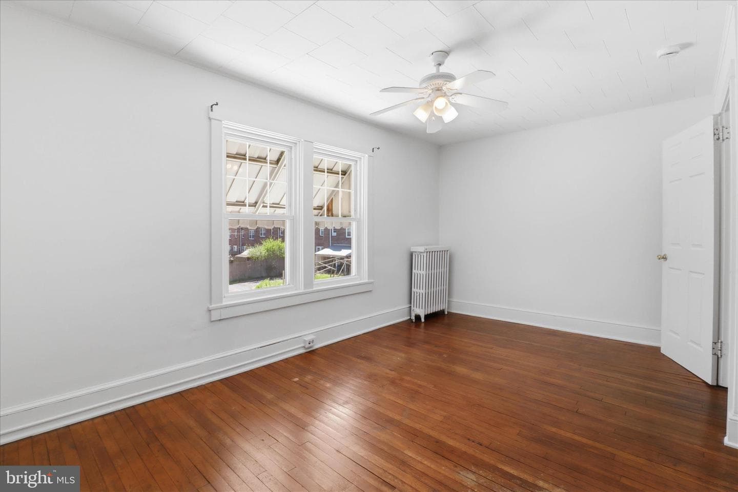 521 Hamilton Street photo 26