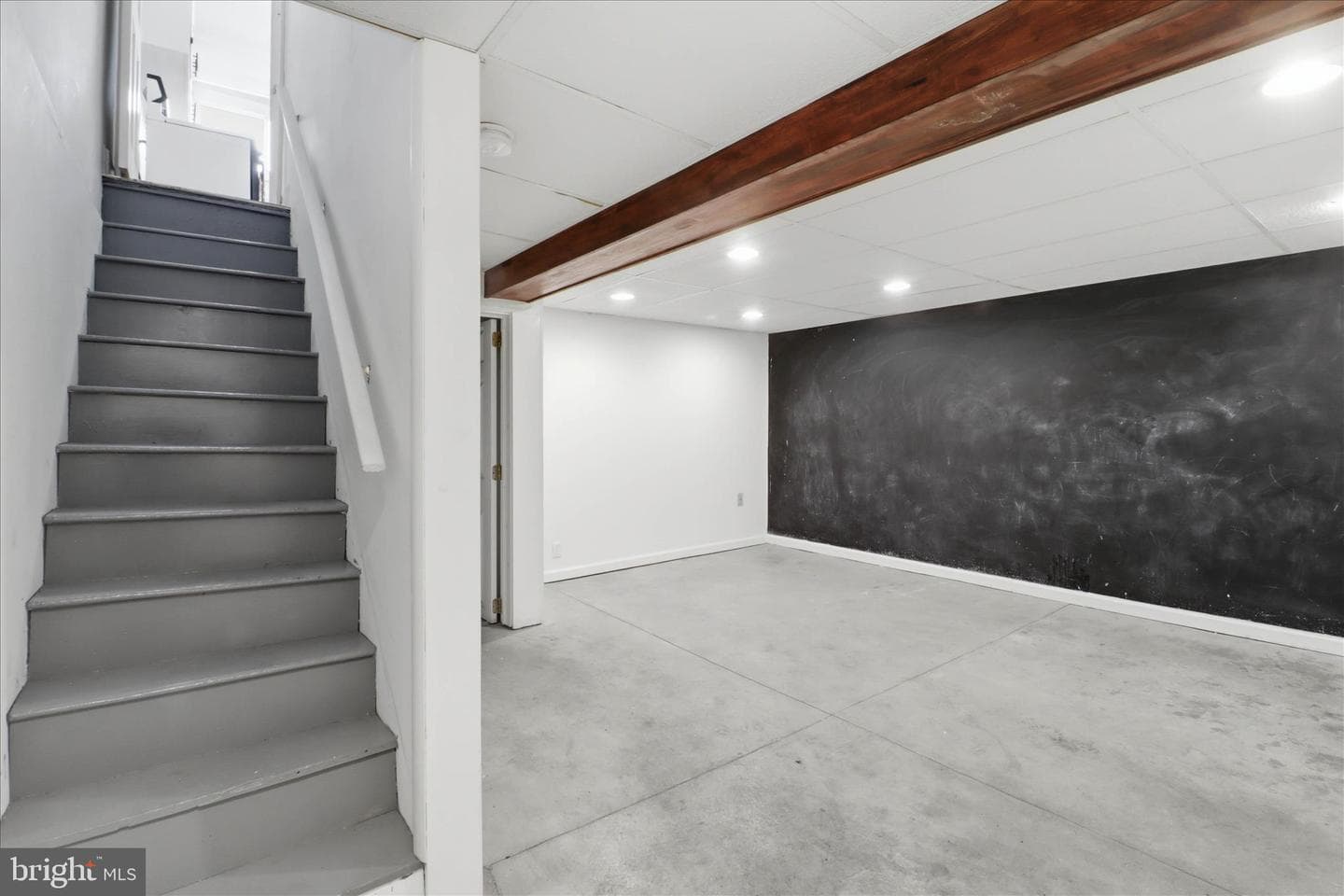 521 Hamilton Street photo 29