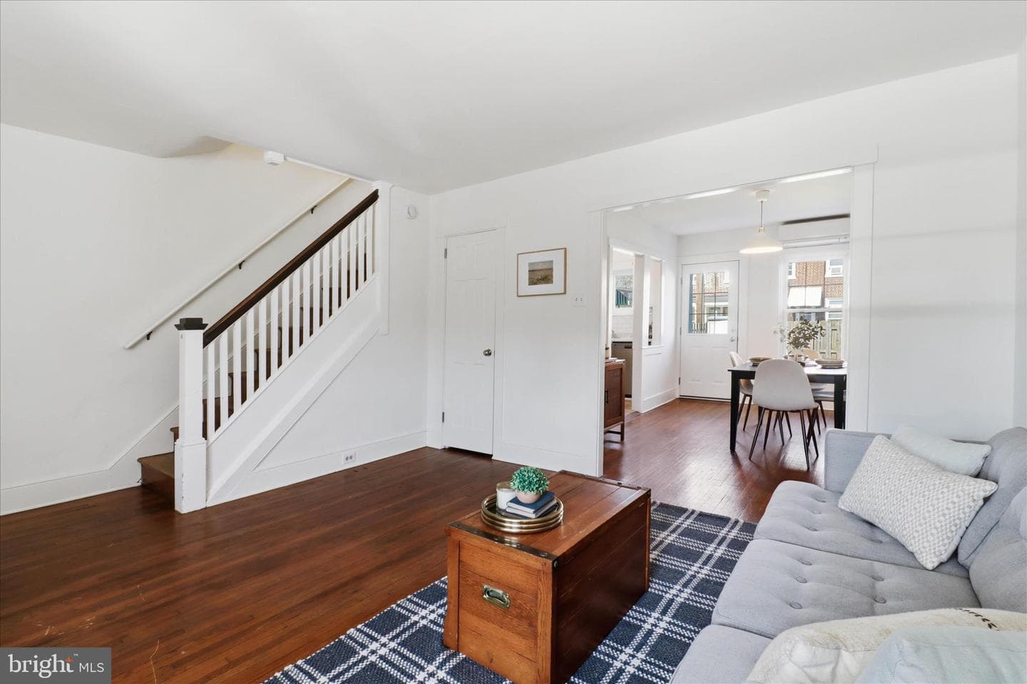 521 Hamilton Street photo 8