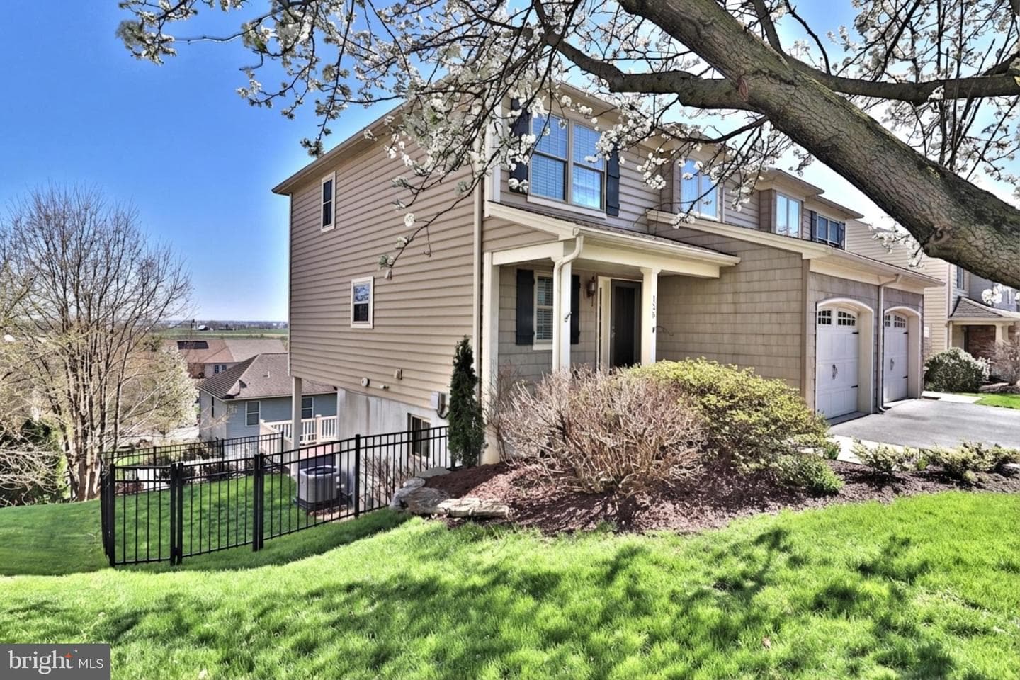 136 Eagle Drive photo 1