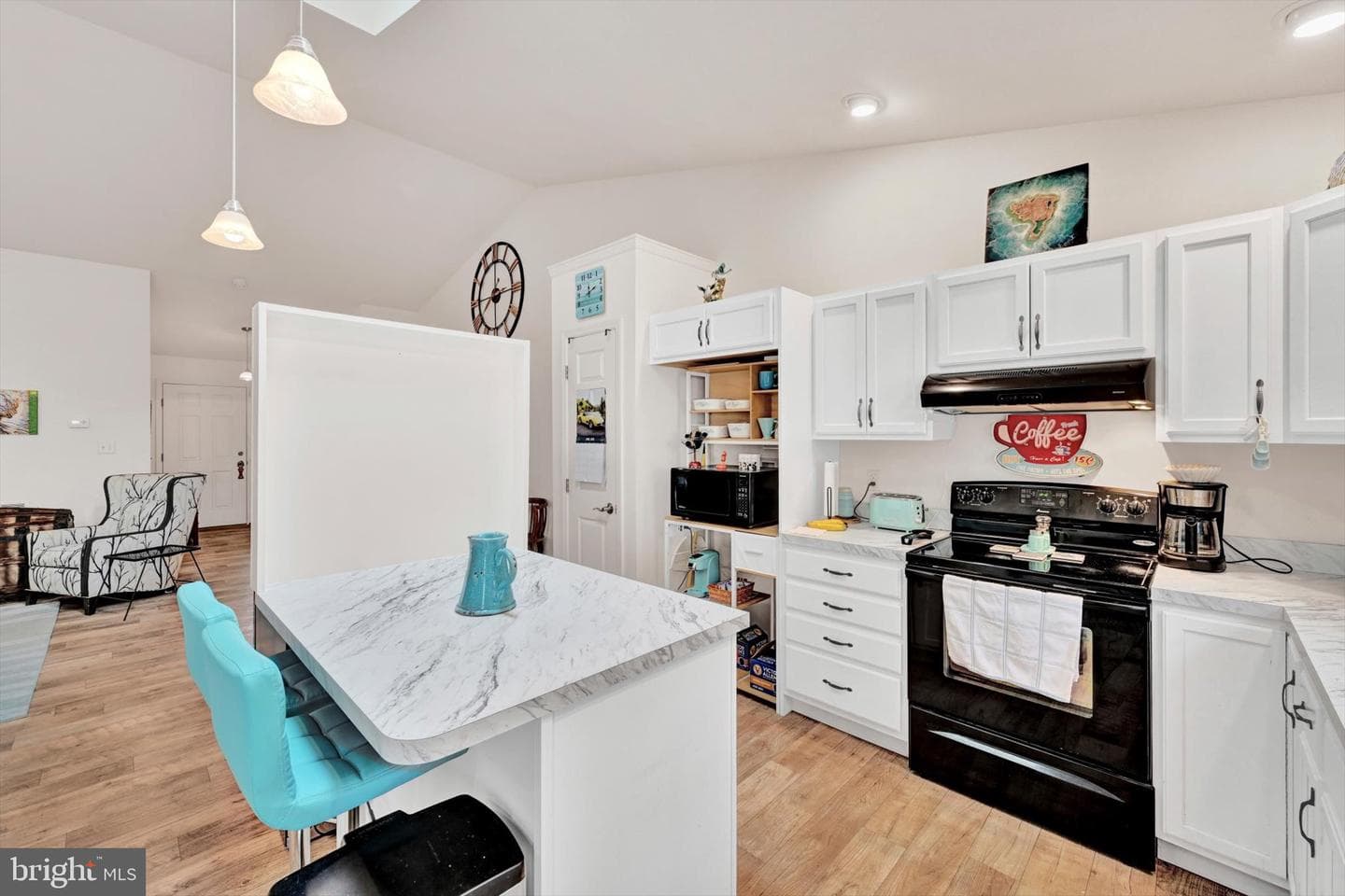221 Red Fern Drive photo 12