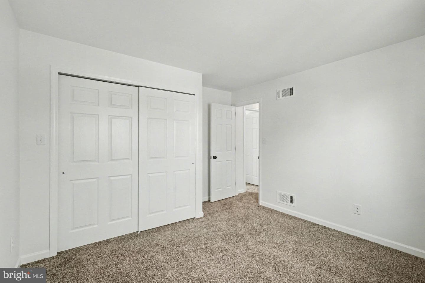 915 Jade Avenue photo 18