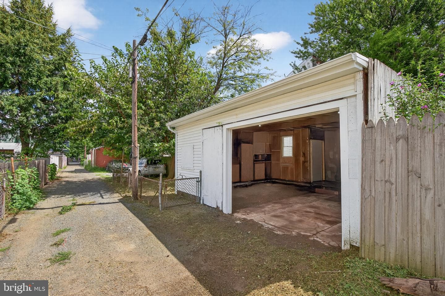 623 E Chestnut Street photo 51