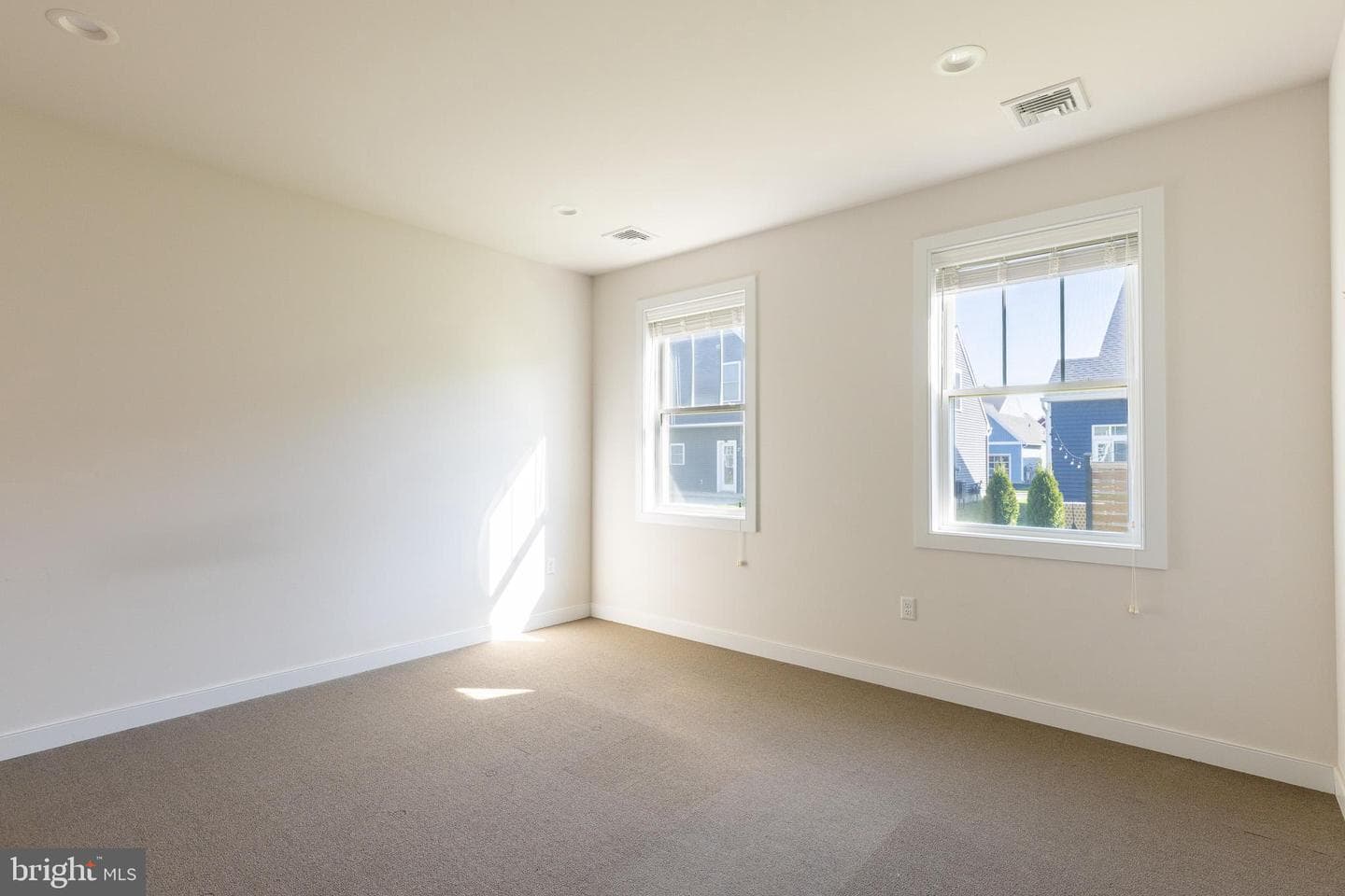 1404 Barrington Drive photo 10