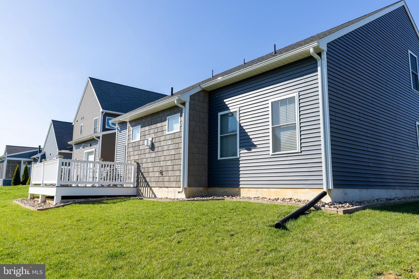 1404 Barrington Drive photo 12
