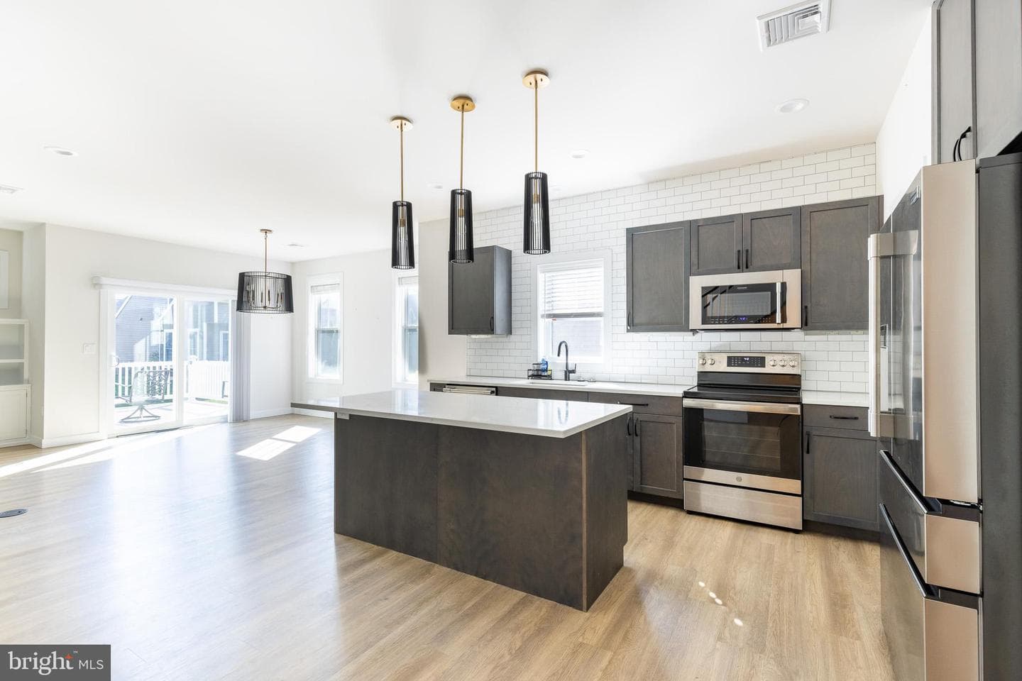 1404 Barrington Drive photo 16
